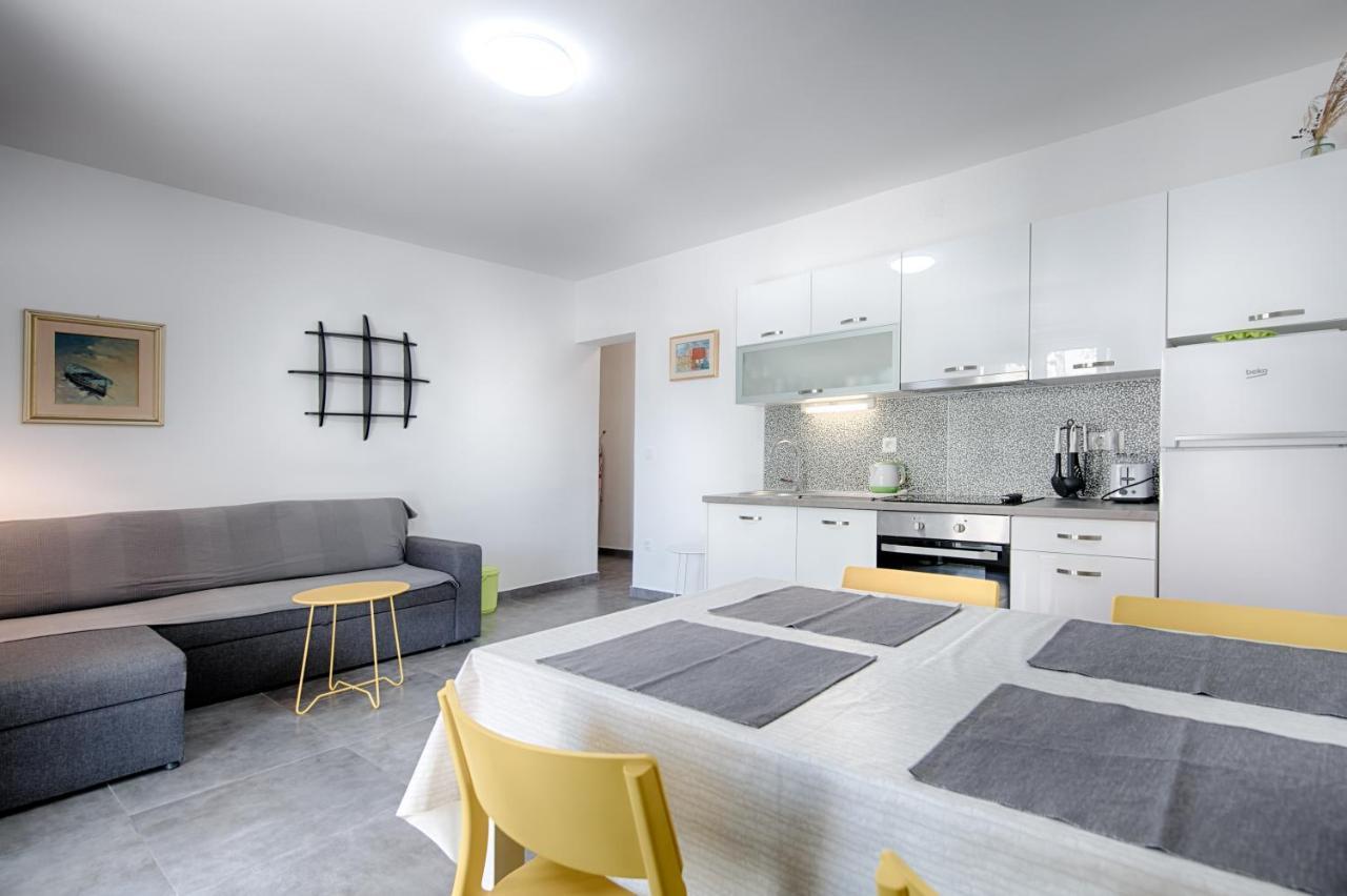 Apartmani Dule Комижа Экстерьер фото