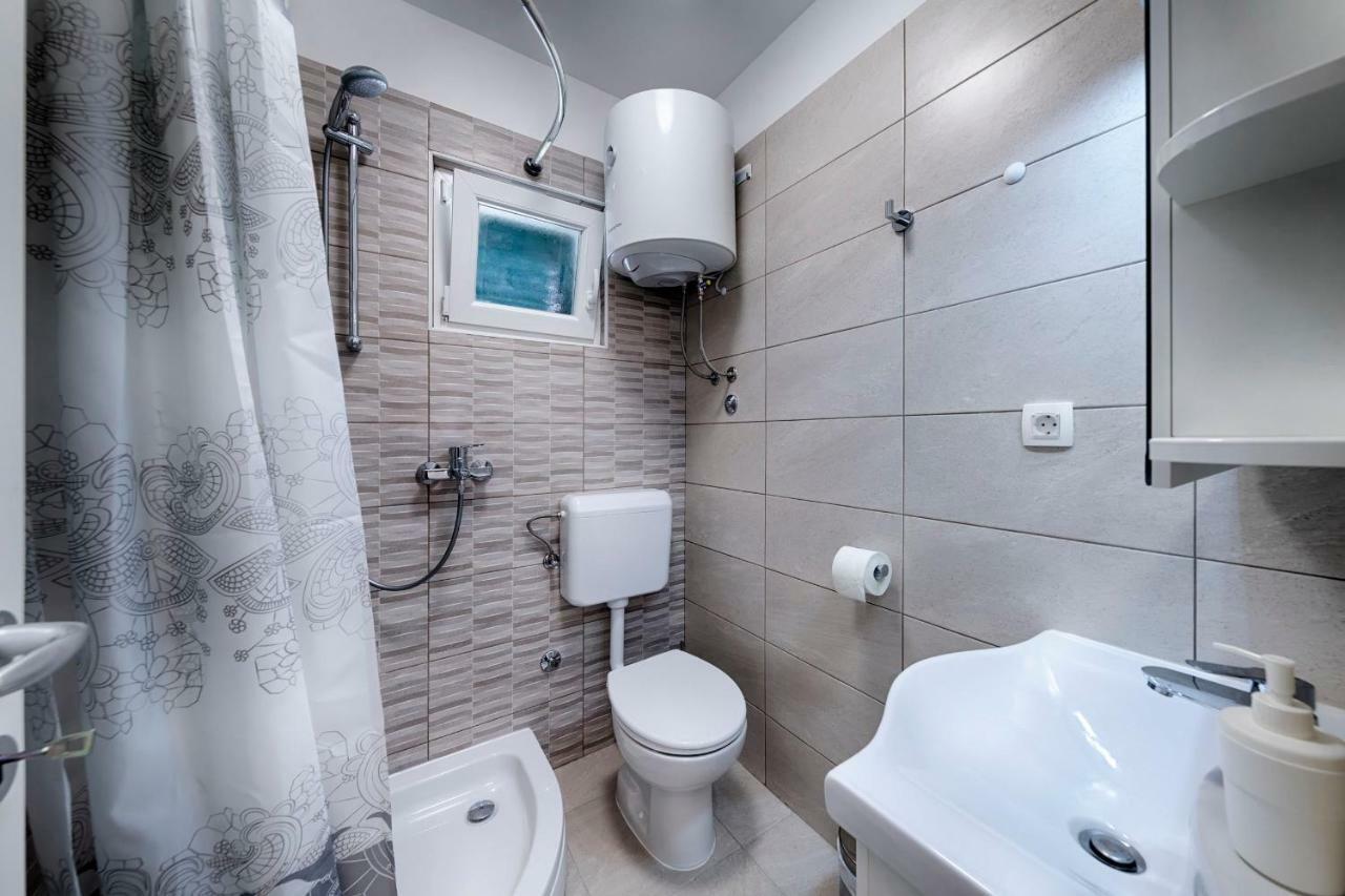 Apartmani Dule Комижа Экстерьер фото